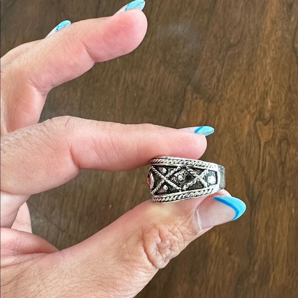 Brighton.  Red, garnet, wide cigar band. Size 8 - Picture 6 of 10